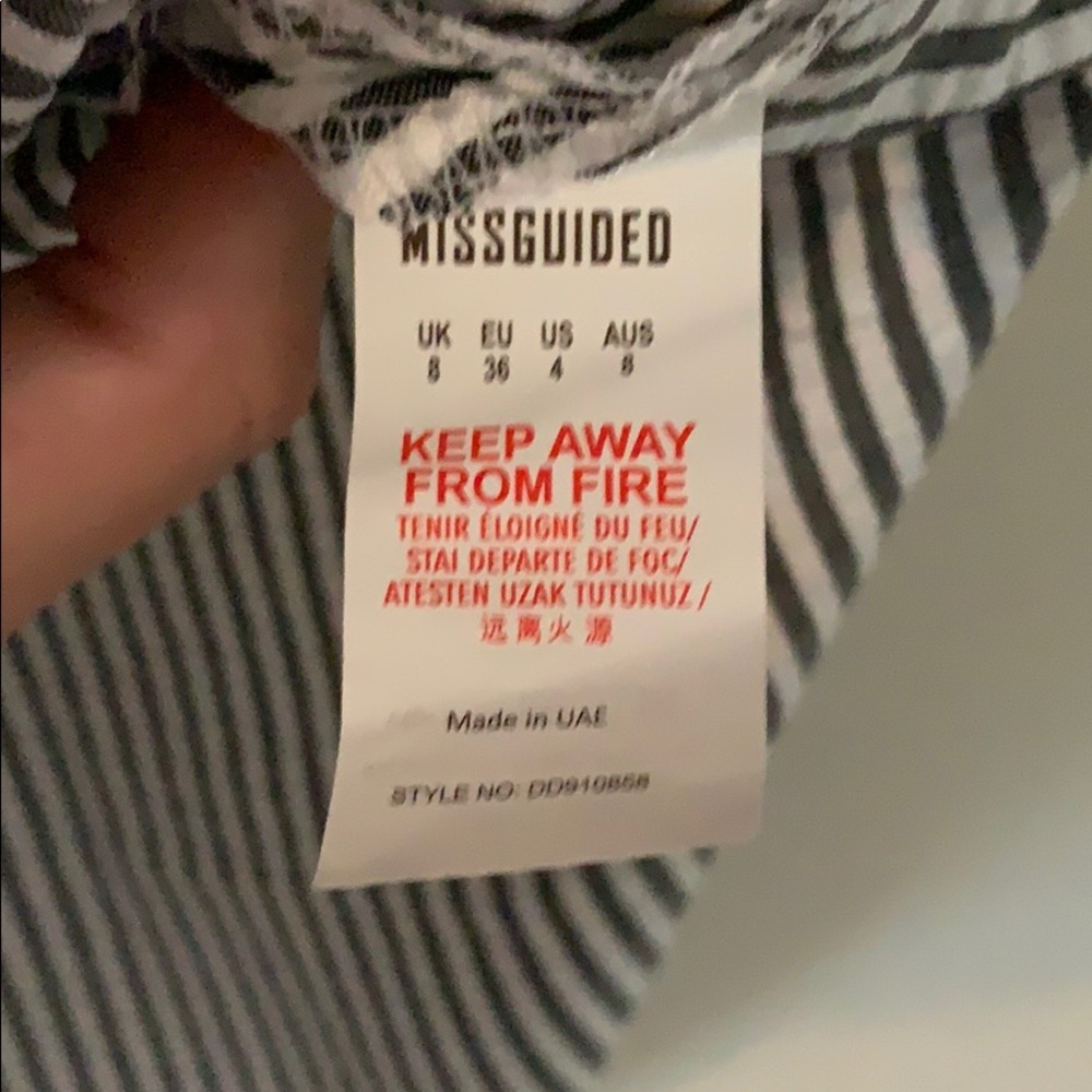 MISGUIDED STRIPED RUFFLE DRESS - Picture 5 of 9